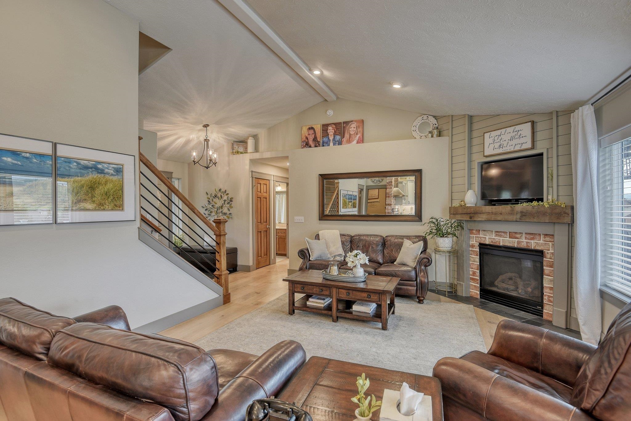 2105 South Meadowview Road Greenacres, WA 99016 - Photo 6 of 48