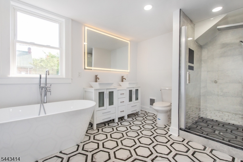 57 Goldsmith Avenue Newark, NJ 07112 - Photo 14 of 29
