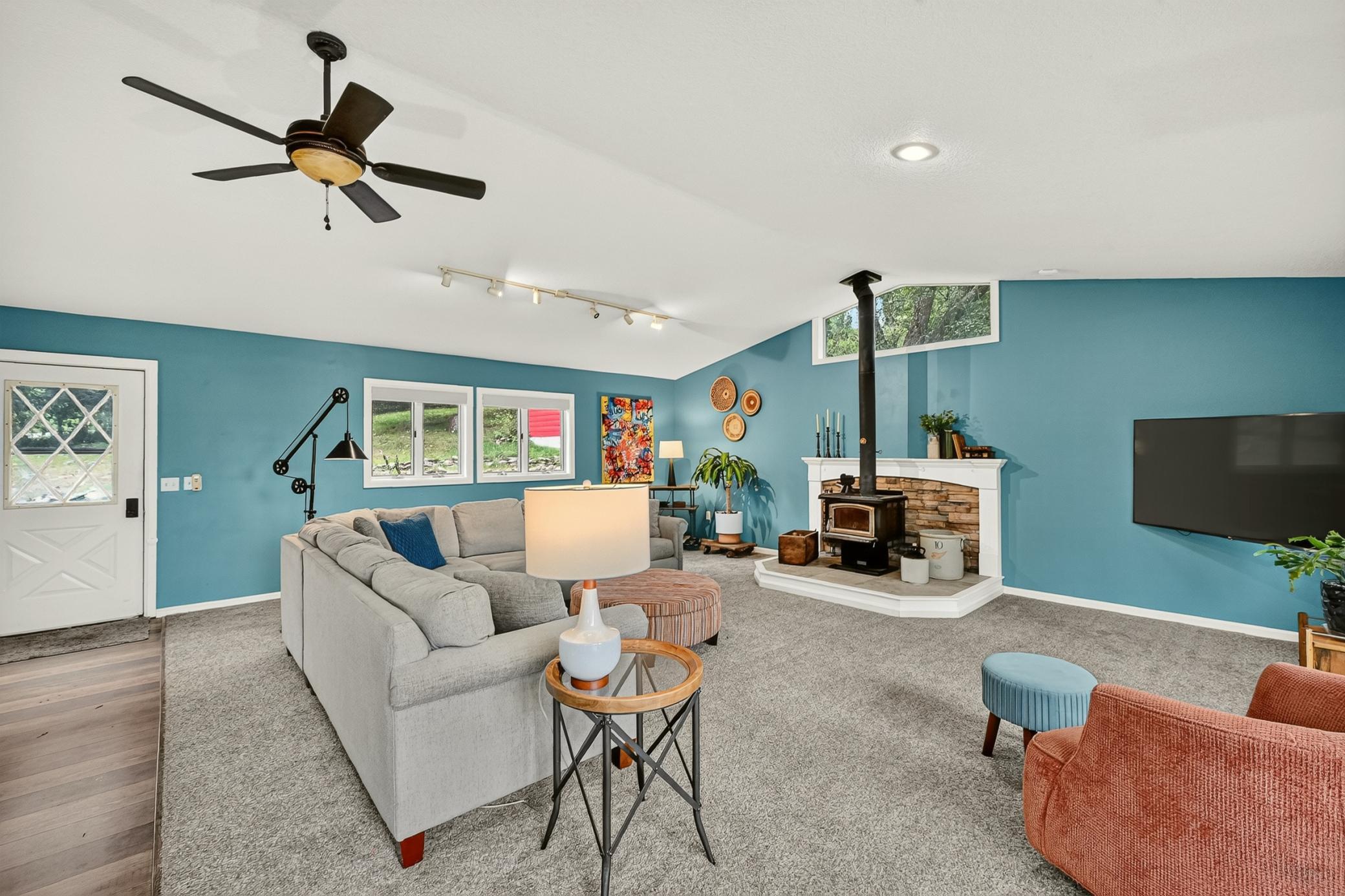 4220 Eastwood Road Southeast Rochester, MN 55904 - Photo 6 of 53 Gallery Image 6