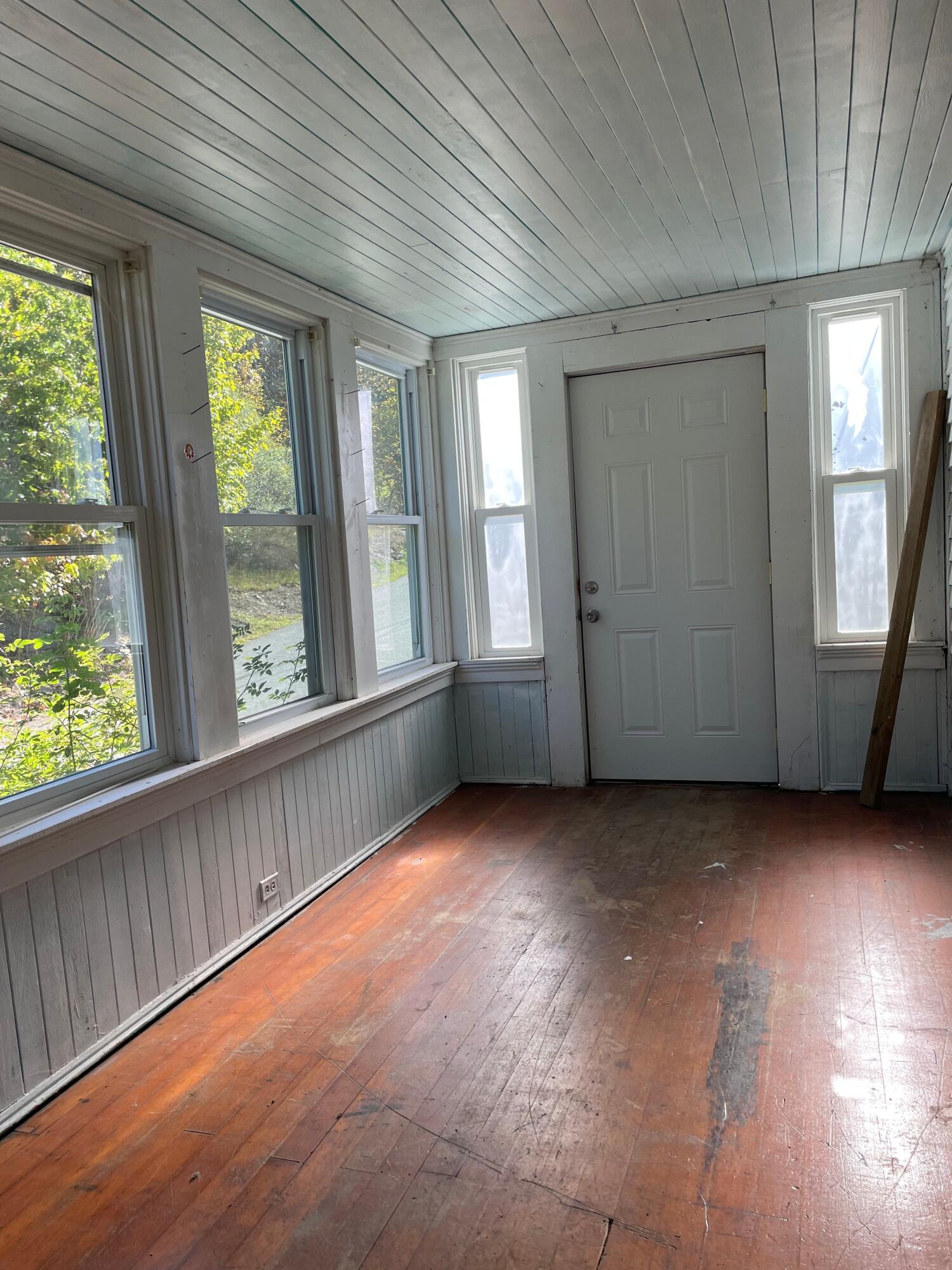 33 Pleasant Street Calais, ME 04619 - Photo 11 of 20 IMG_3069