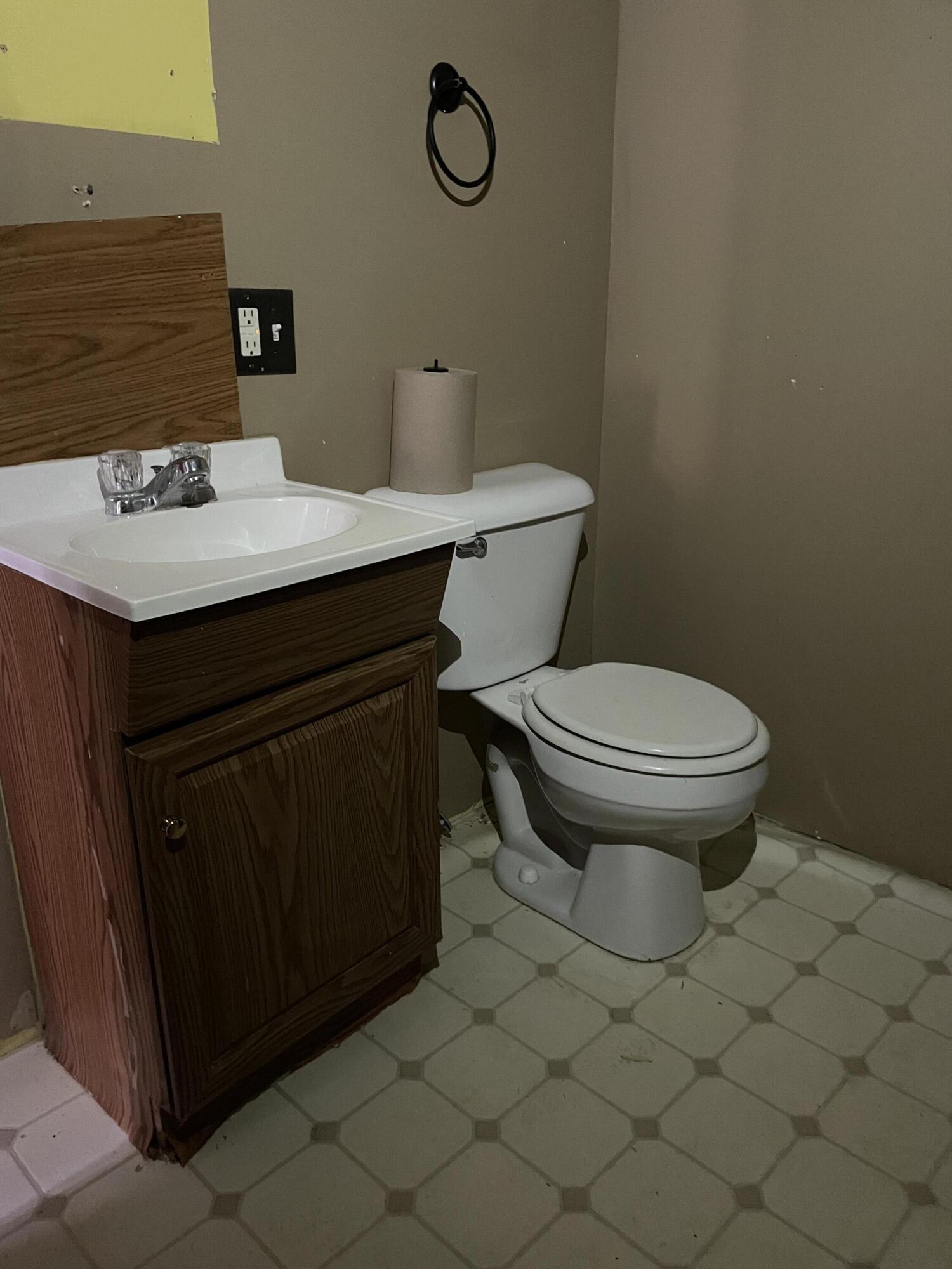 33 Pleasant Street Calais, ME 04619 - Photo 19 of 20 IMG_3302