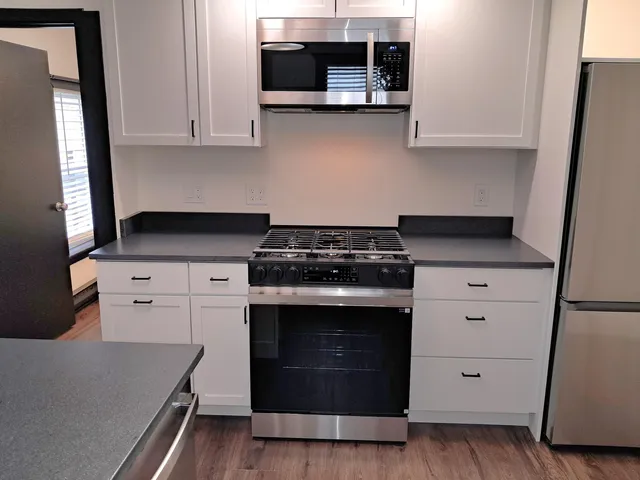 $1,700 | 42 Bowery Street, Nashua, NH 03060