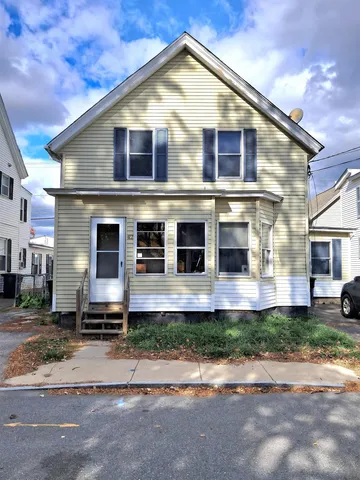 $1,700 | 42 Bowery Street, Nashua, NH 03060