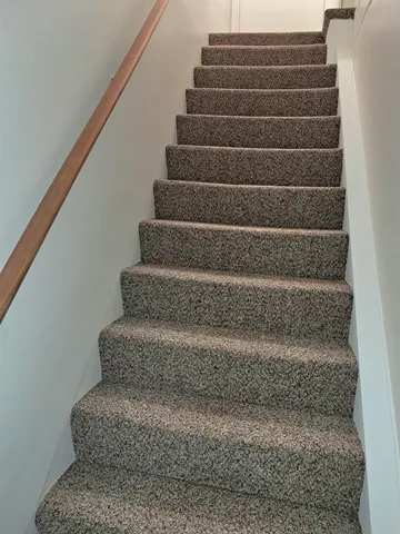 $1,700 | 42 Bowery Street, Nashua, NH 03060