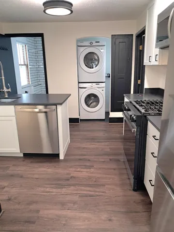 $1,700 | 42 Bowery Street, Nashua, NH 03060