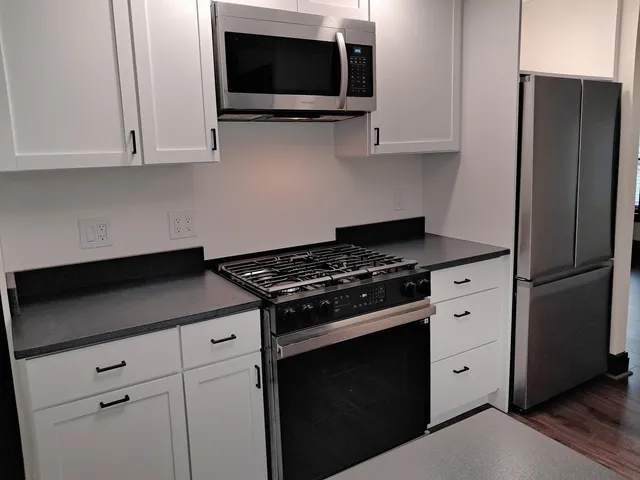 $1,700 | 42 Bowery Street, Nashua, NH 03060