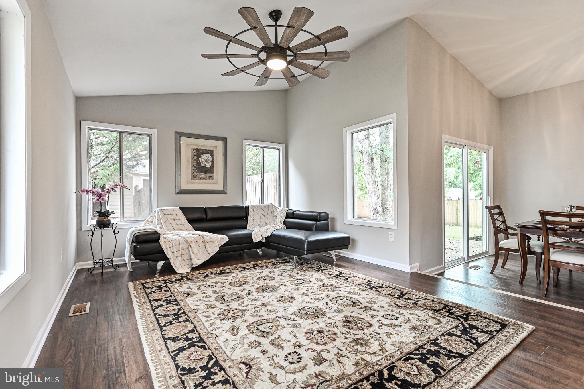 50 Thrush Road Sterling, VA 20164 - Photo 5 of 50 Gallery Image 5