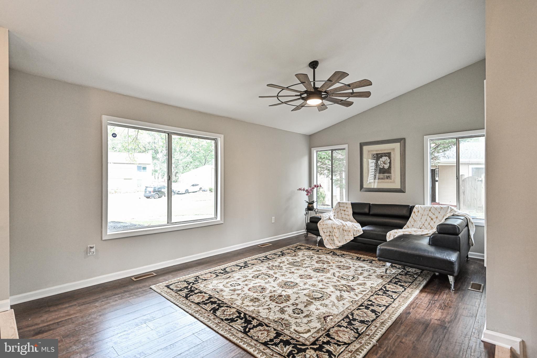 50 Thrush Road Sterling, VA 20164 - Photo 6 of 50 Gallery Image 6