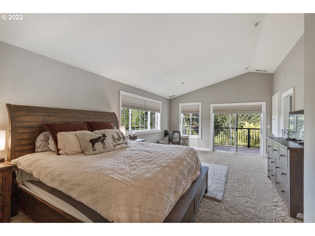 22140 Southwest Schmeltzer Road Sherwood, OR 97140 - Photo 11 of 32 Primary Bedroom