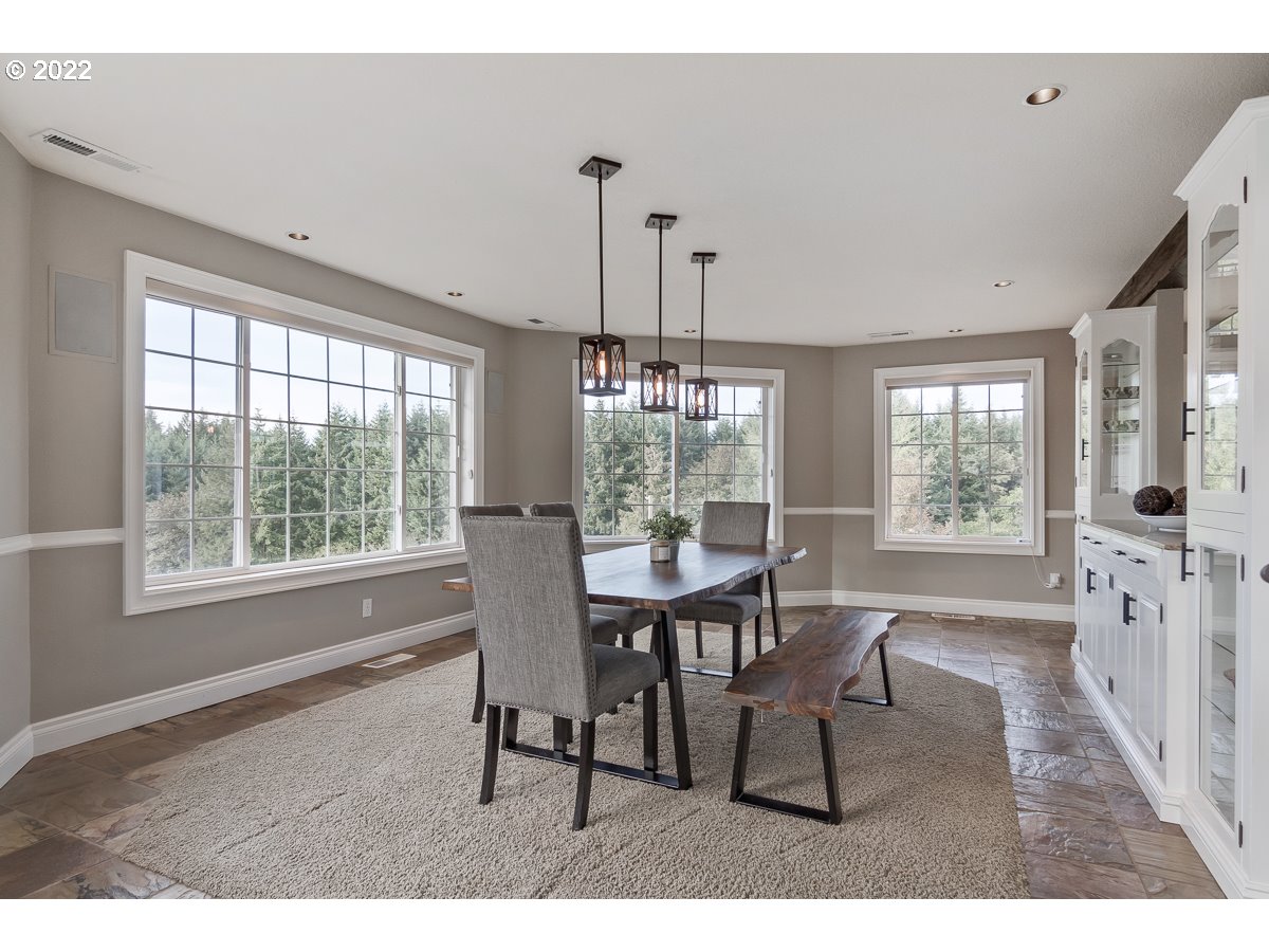 22140 Southwest Schmeltzer Road Sherwood, OR 97140 - Photo 7 of 32 Dining Room