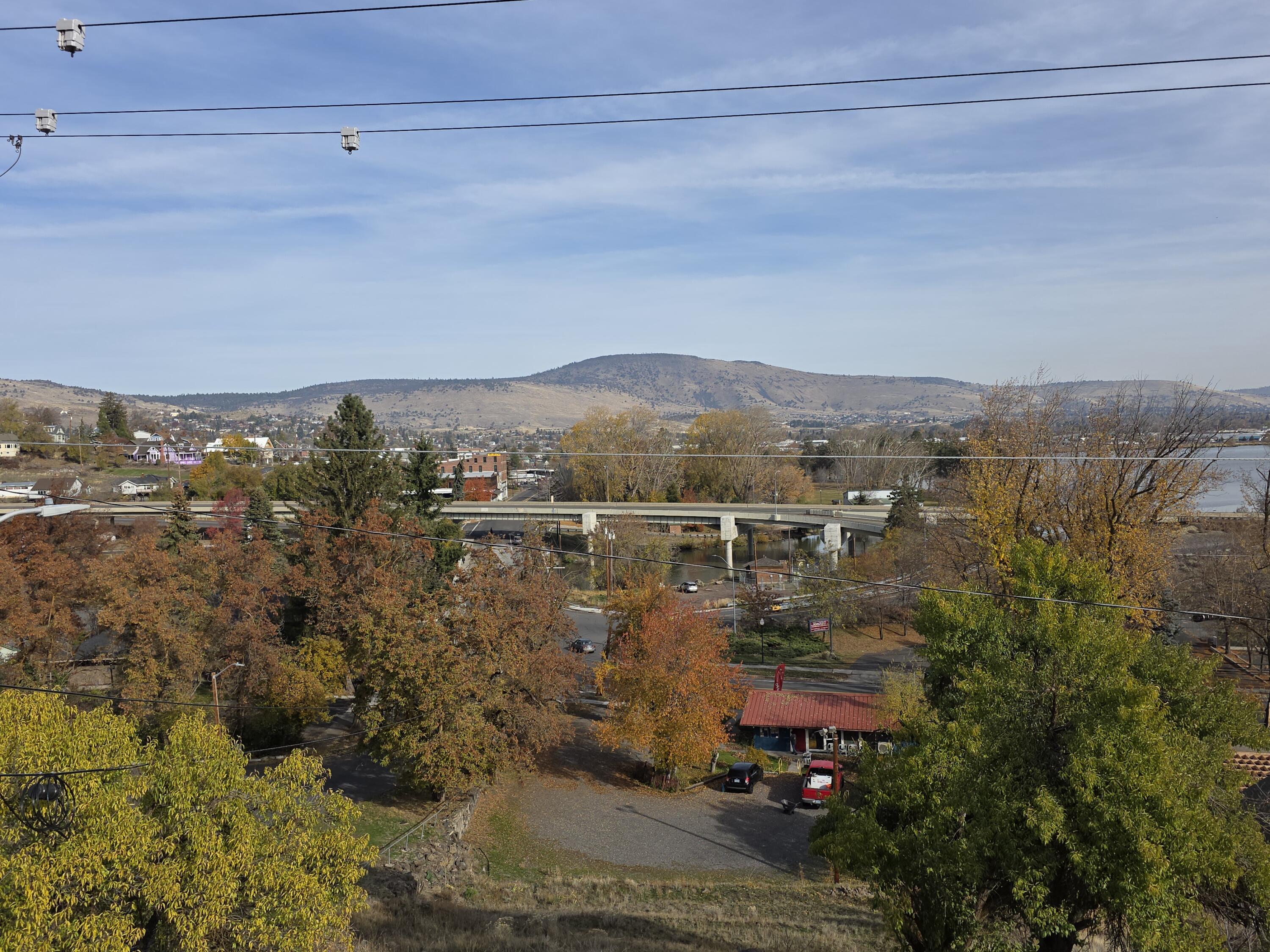 302 West Main Street Klamath Falls, OR 97601 - Photo 25 of 37 20251109_133209