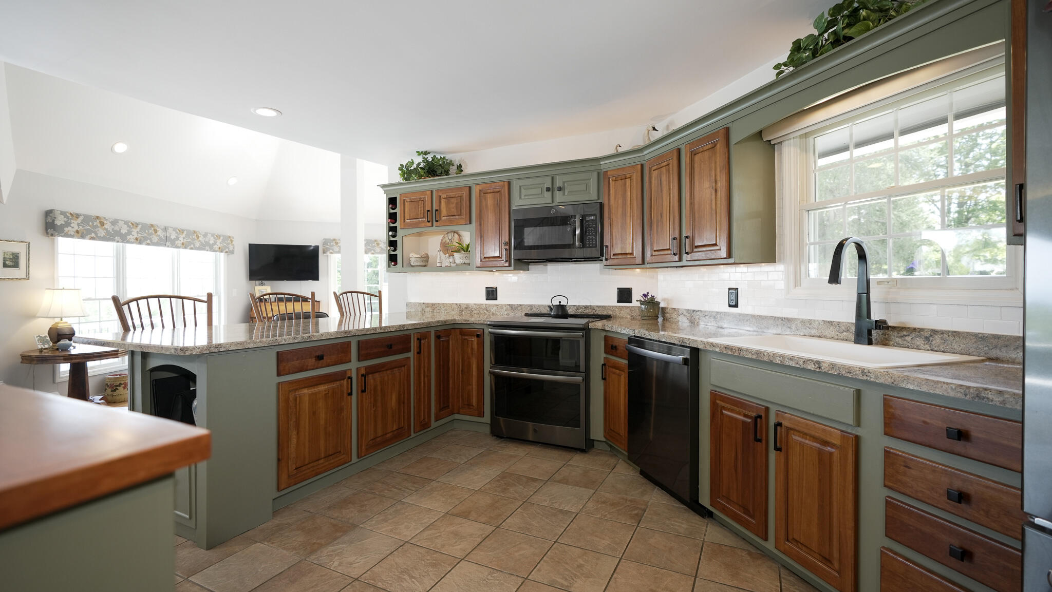 60 Agnew Road Morrisonville, NY 12962 - Photo 8 of 56 Gallery Image 8