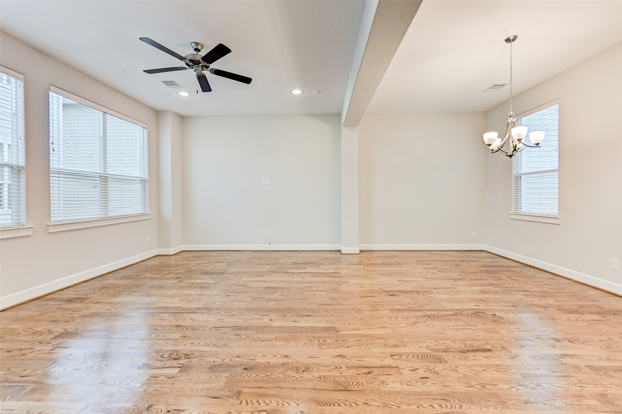 705-rd Link Road Houston, TX 77009 - Photo 12 of 27