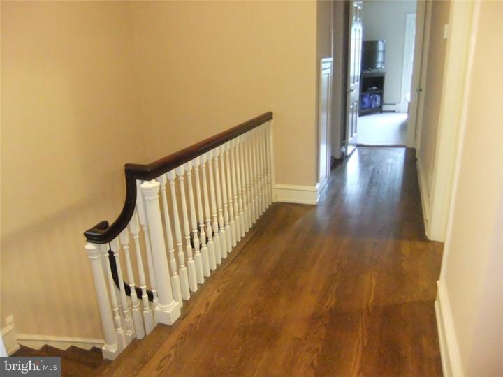 4 Windsor Circle Springfield, PA 19064 - Photo 13 of 25