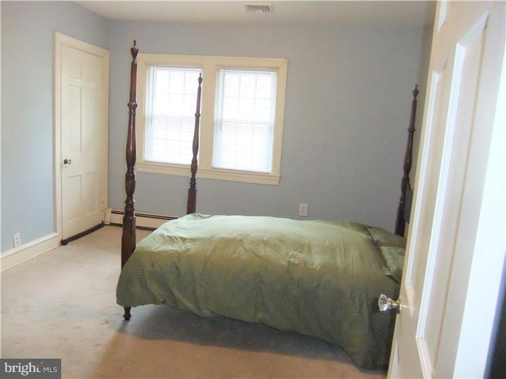 4 Windsor Circle Springfield, PA 19064 - Photo 16 of 25