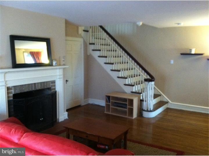 4 Windsor Circle Springfield, PA 19064 - Photo 5 of 25