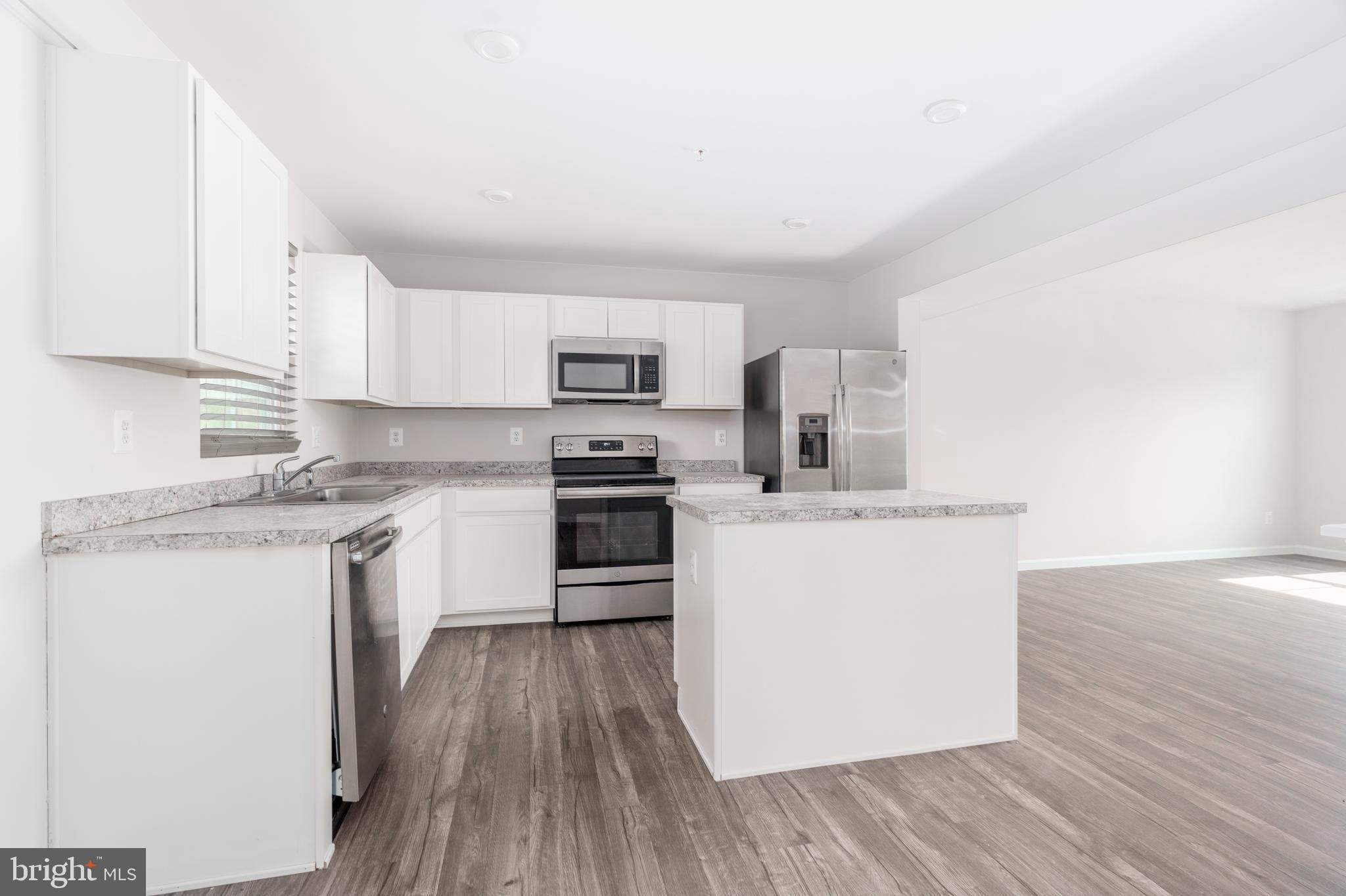 90 Azalea Circle Elkton, MD 21921 - Photo 2 of 15 Open kitchen with island