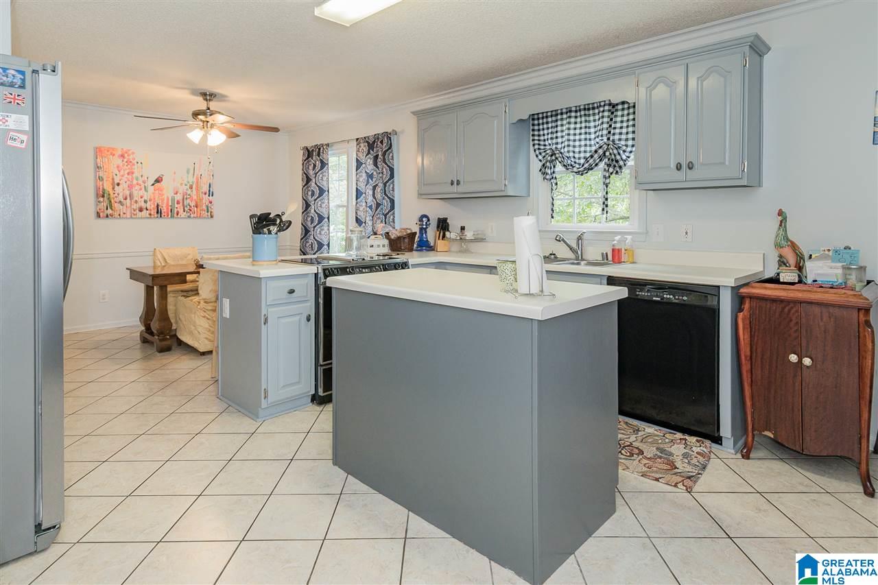 2702 Chestnut Way Pinson, AL 35126 - Photo 8 of 36