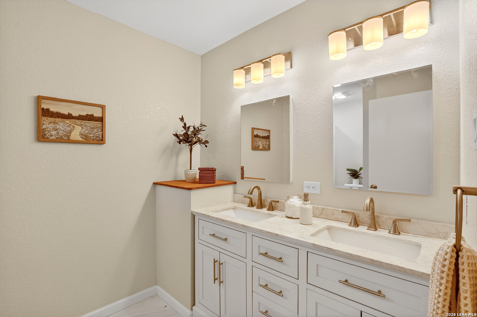 330 Chaparral Pleasanton, TX 78064 - Photo 13 of 25