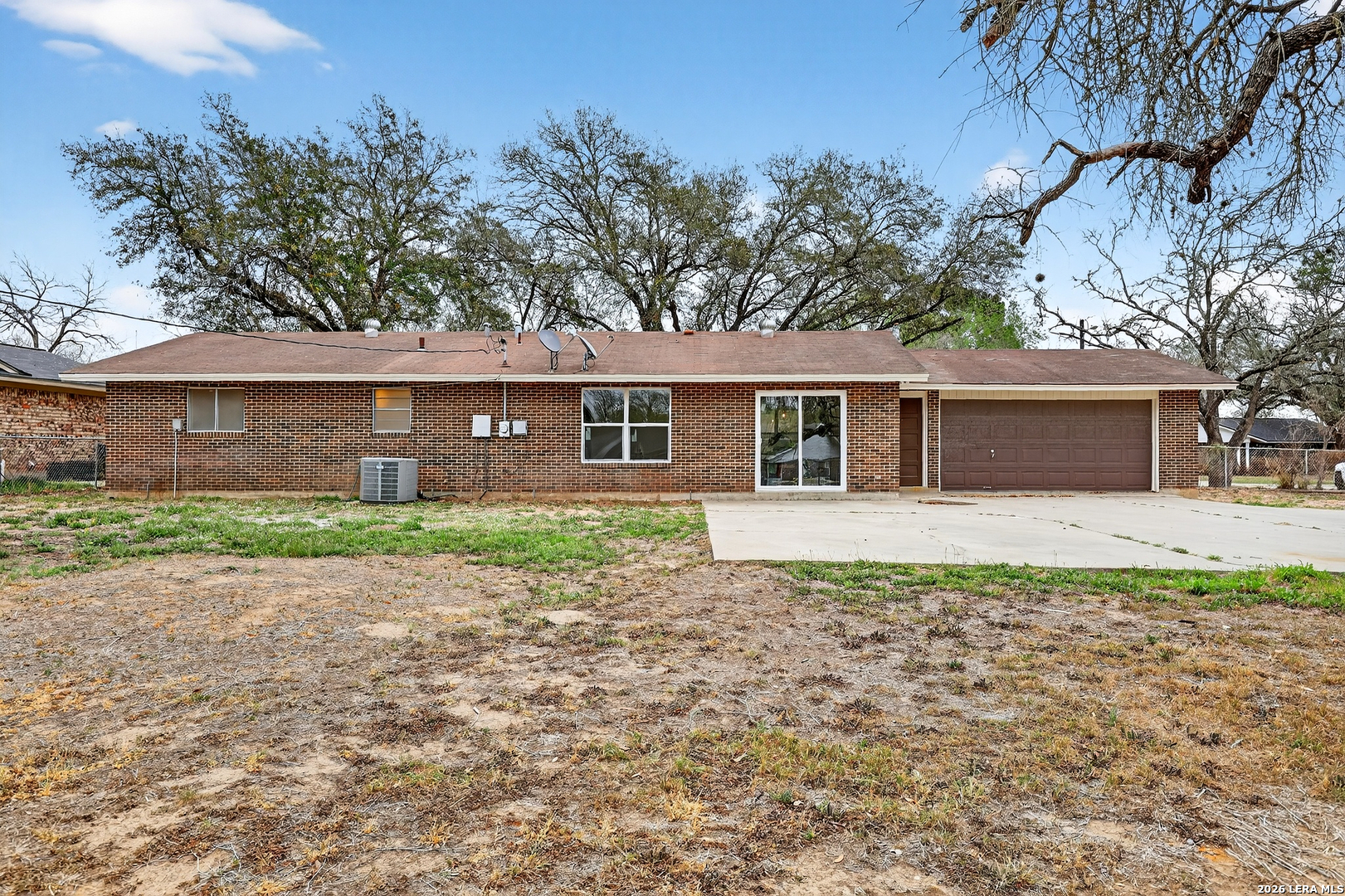 330 Chaparral Pleasanton, TX 78064 - Photo 24 of 25