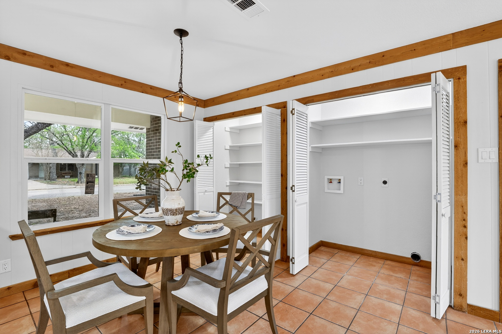 330 Chaparral Pleasanton, TX 78064 - Photo 9 of 25