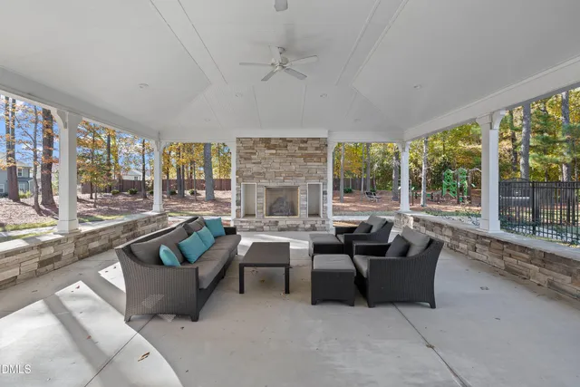 $468,500 | 2501 Friars Head Court, Fuquay-Varina, NC 27526