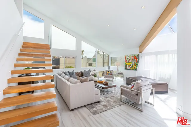 $10,500 | 18 Union Jack Street, Unit 302, Marina del Rey, CA 90292