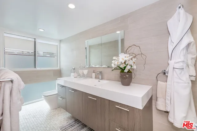 $10,500 | 18 Union Jack Street, Unit 302, Marina del Rey, CA 90292