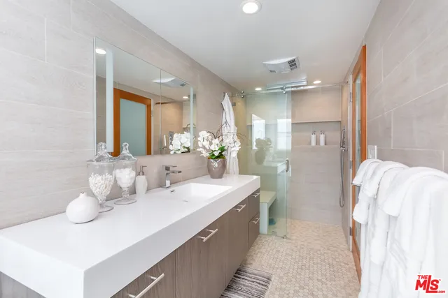 $10,500 | 18 Union Jack Street, Unit 302, Marina del Rey, CA 90292