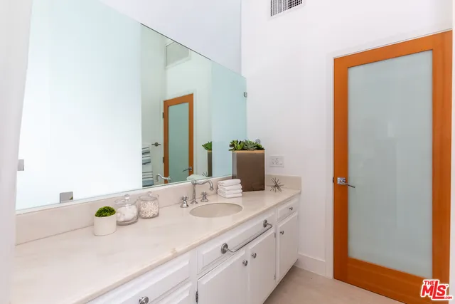 $10,500 | 18 Union Jack Street, Unit 302, Marina del Rey, CA 90292