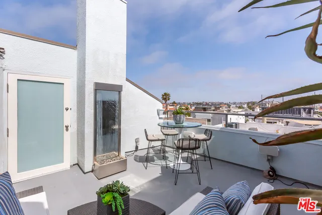 $10,500 | 18 Union Jack Street, Unit 302, Marina del Rey, CA 90292
