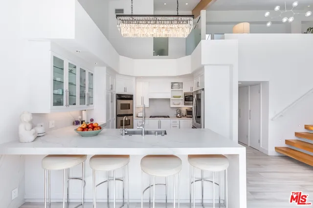 $10,500 | 18 Union Jack Street, Unit 302, Marina del Rey, CA 90292