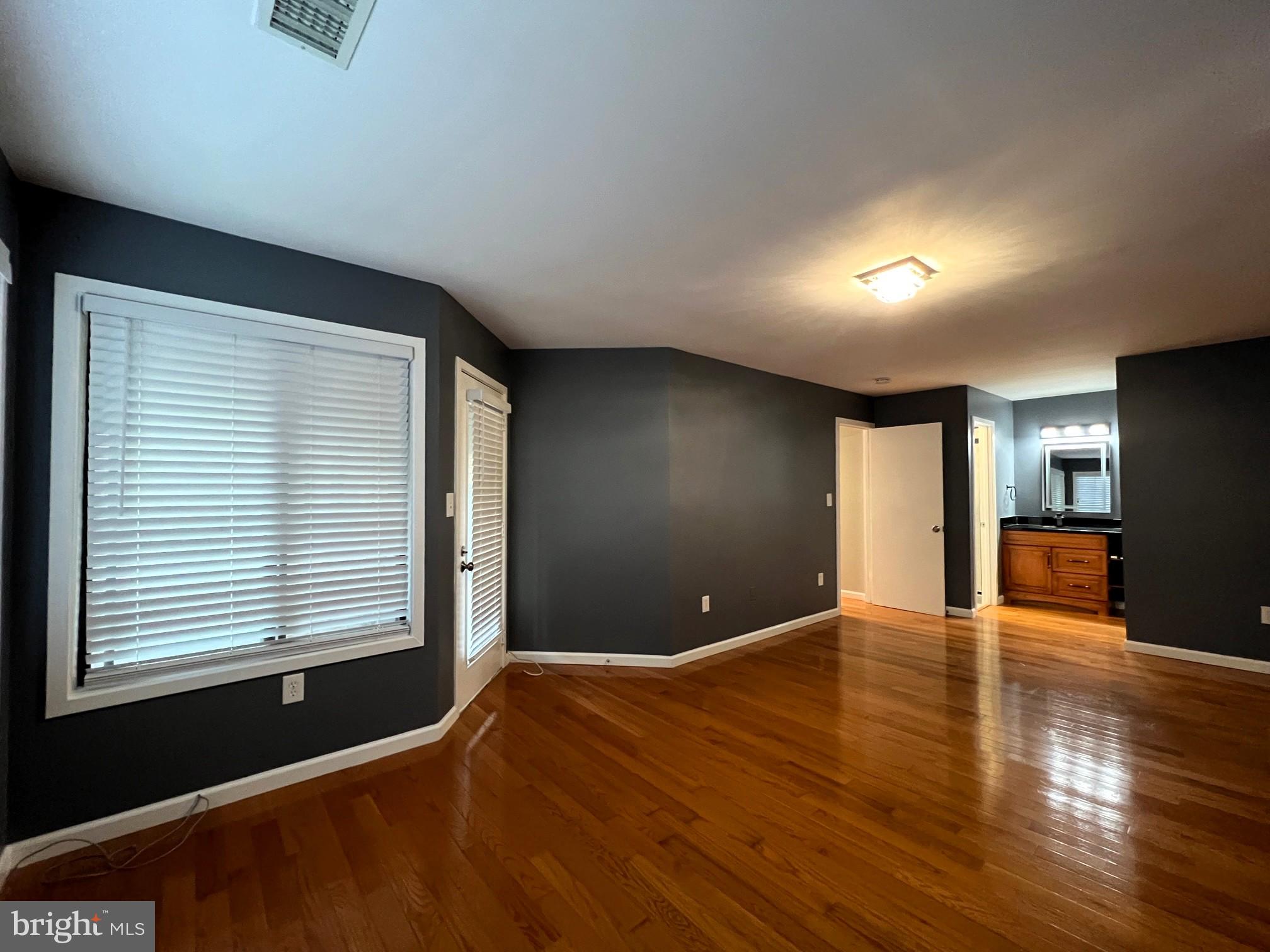 9916 Hellingly Place, Unit 154 Gaithersburg, MD 20886 - Photo 14 of 22 Huge, inviting primary suite with walk-in closet