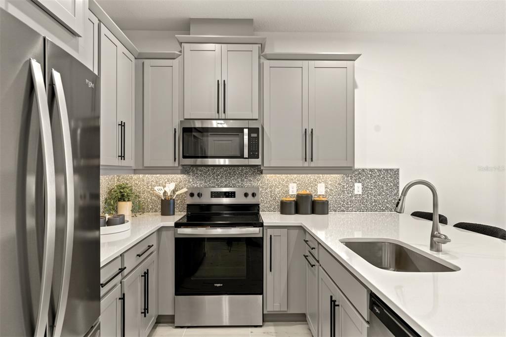 5168 Greenshade Grv Avenue Apopka, FL 32712 - Photo 4 of 31