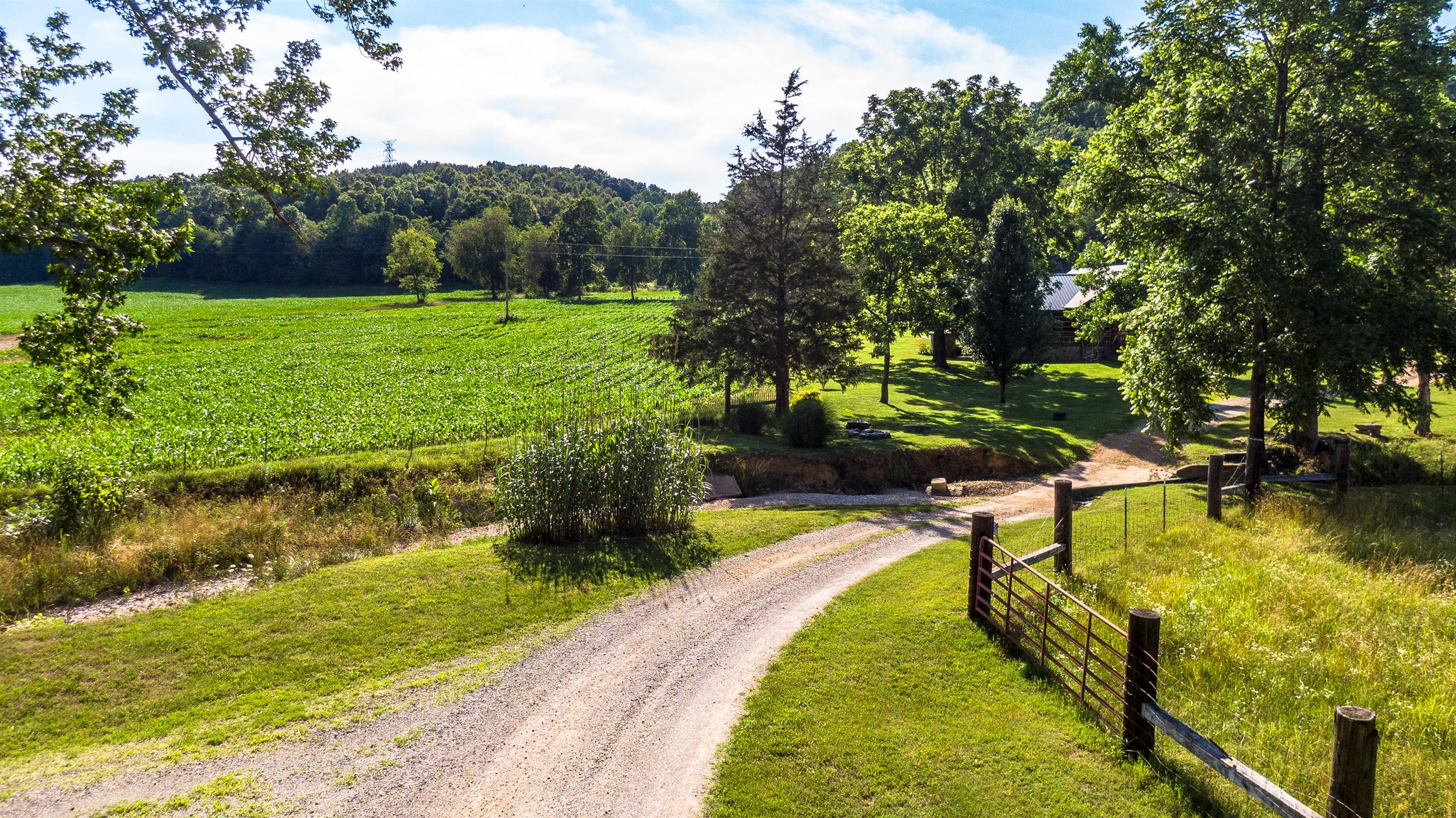 Idyllic entrance at 3198 Arnold Road. Relax and be calm!!