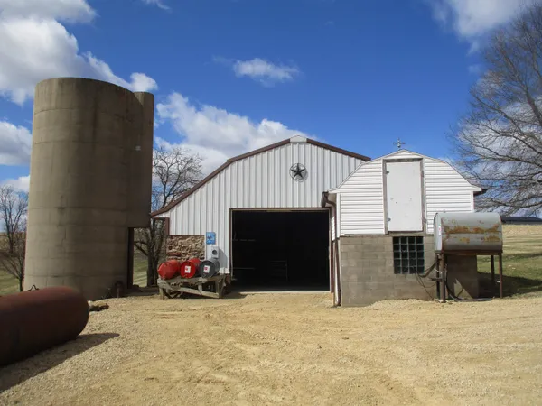 $885,000 | S7300 & S7304 Sandusky, Hillpoint, WI 53937