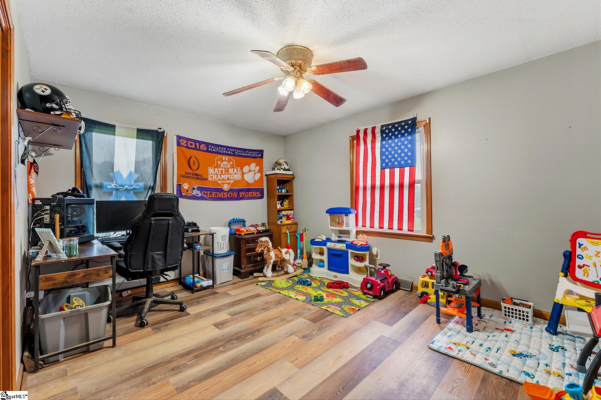 114 1st Street Central, SC 29630 - Photo 24 of 33
