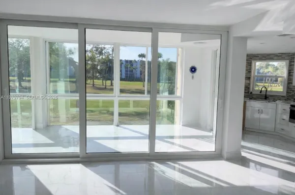 $240,000 | 3661 Via Poinciana, Unit 206, Lake Worth, FL 33467