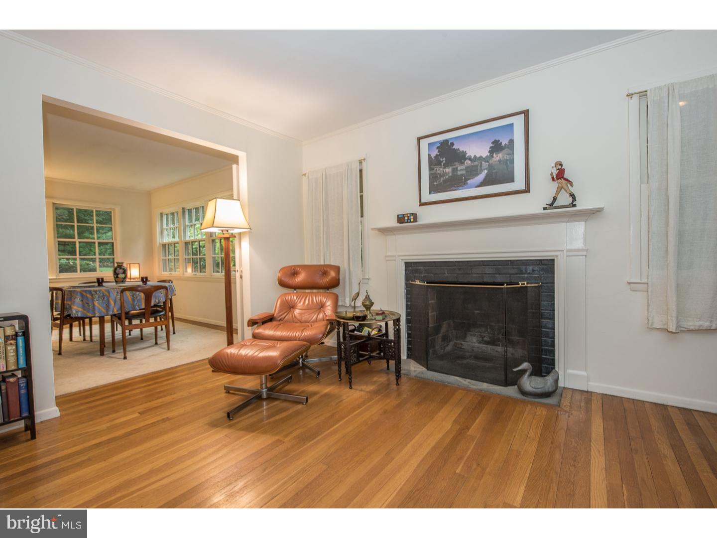 1208 County Line Road Wayne, PA 19087 - Photo 4 of 17 Living Room