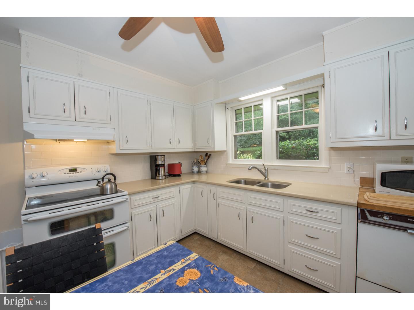 1208 County Line Road Wayne, PA 19087 - Photo 6 of 17 Kitchen