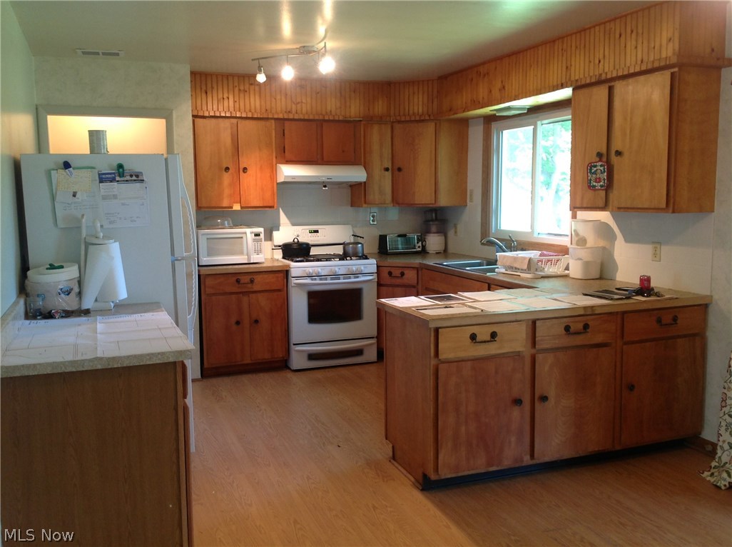 406 Courtney Road Beloit, OH 44609 - Photo 6 of 27 Gallery Image 6