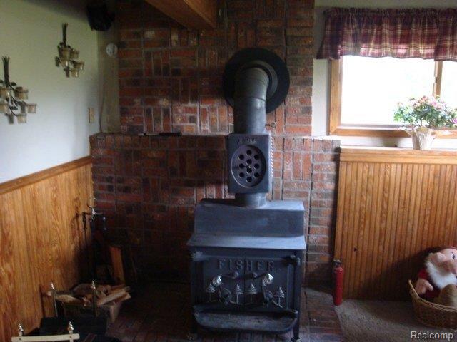 1932 Toben Road Carleton, MI 48117 - Photo 7 of 14 DSC04832.jpg