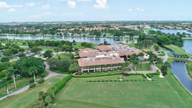 $402,500 | 6614 Villa Sonrisa Drive, Unit 123, Boca Raton, FL 33433