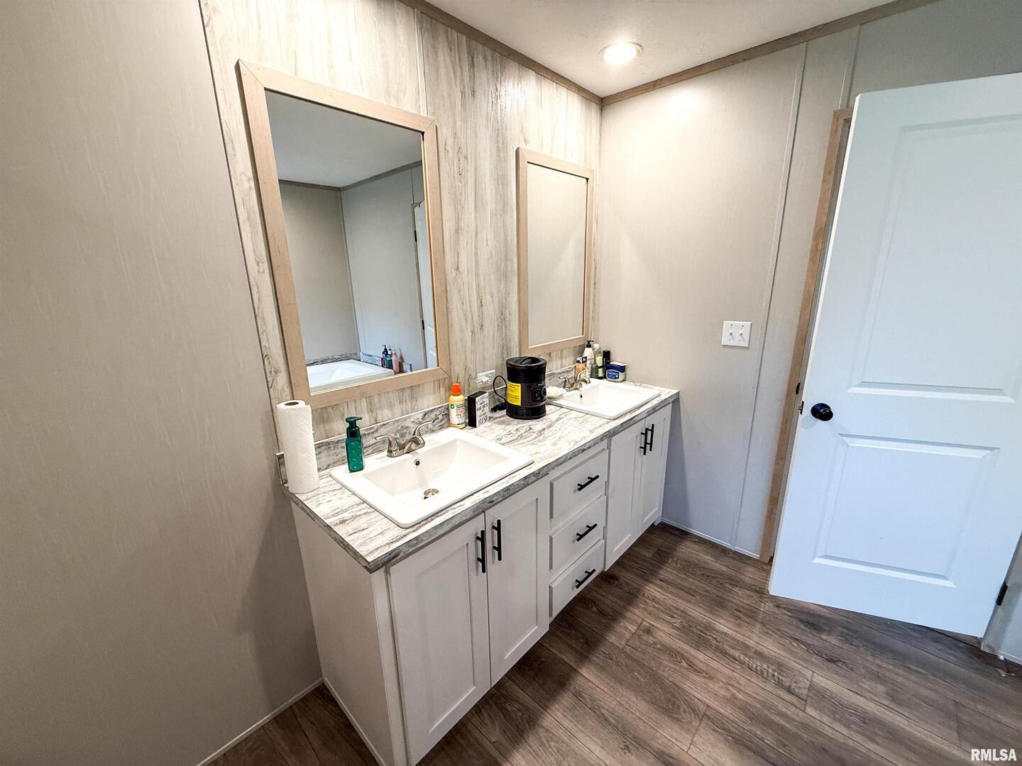 119 South 6th Street Southwest Clay City, IL 62824 - Photo 33 of 90