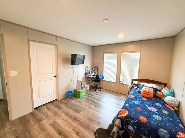 $190,000 | 119 South 6th Street Southwest, Clay City, IL 62824