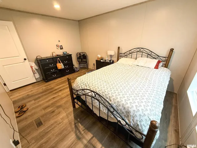 $190,000 | 119 South 6th Street Southwest, Clay City, IL 62824