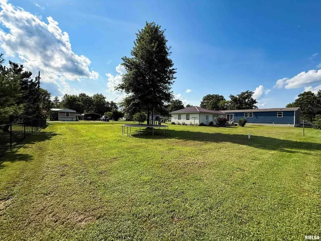 $215,000 | 119 South 6th Street Southwest, Clay City, IL 62824