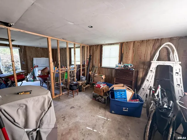 $215,000 | 119 South 6th Street Southwest, Clay City, IL 62824