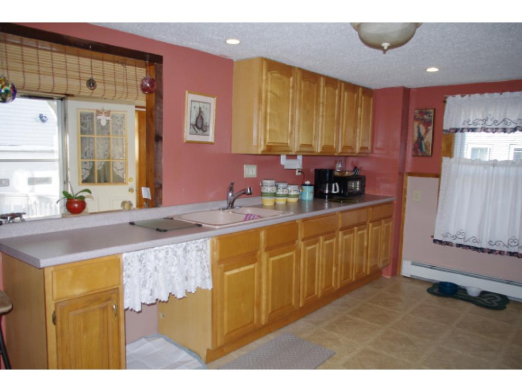 371 Portland Street Rochester, NH 03867 - Photo 5 of 16