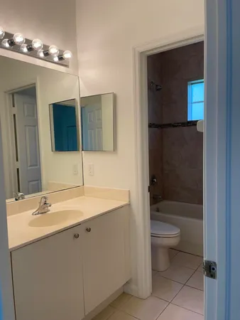 $2,600 | 5071 Southeast Mariner Garden Circle, Stuart, FL 34997